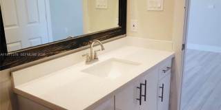 1439 Captains Walk Gallery 7