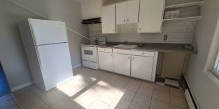 Charming 3 bedroom ranch Gallery 5