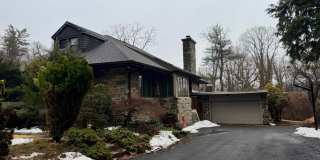 8233 FAIRVIEW Road Gallery 1