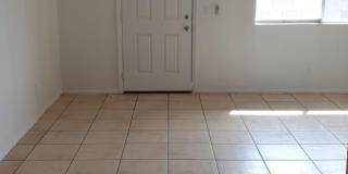 240 S DORAN -- unit: 3 240 S DORAN -- unit: 3 Gallery 1