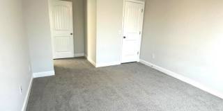 156 Hamlet Court Gallery 25