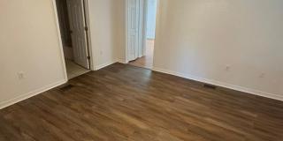 Beautiful 3/2 townhome Gallery 16