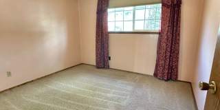 Grand 5Bd/3Ba Two Story Home w/ Bonus Room! 1409 NW Portland Ave! Gallery 17