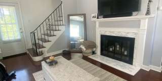 3 Bedroom/ 1 Bathroom House for Rent in Brookline! Gallery 21
