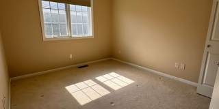 3 Bedroom Townhome Gallery 6