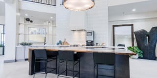 Double R Living Gallery 16