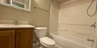 2 Bedroom, 1 Bath Condo Gallery 11