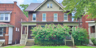 Central Campus - Newly renovated 4 Bedroom 2 Bathroom House Gallery 4