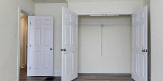Updated 4BR house with garage! Gallery 21