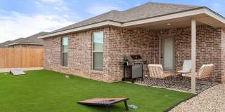 Modern 3BR Retreat Near TTU | Stylish Fully Furnished Home with Spacious Backyard Gallery 7
