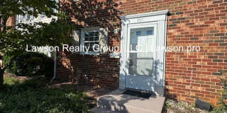 Updated Townhome Located in the Town of Vinton Gallery 1