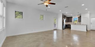 2 Bed / 2.5 Bath Home Available in Dignowity Hill Historic District Gallery 5