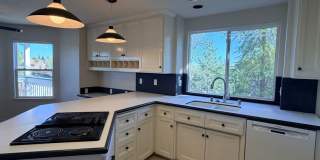 Beautiful Lakefront Home in the Vineyard! 55+ community Gallery 8