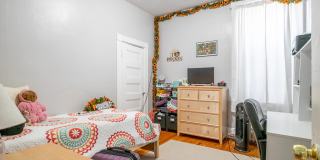 872 Huntington Avenue Gallery 6