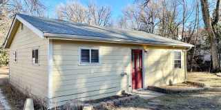 Adorable 2 Bedroom Cottage in Serene Setting Gallery 1