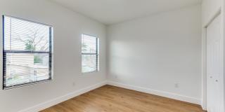 207 Gravel A St Gallery 16