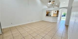 527 NE 24th Place Gallery 14