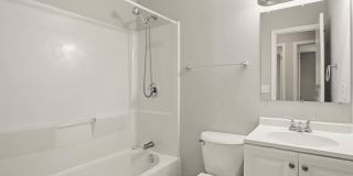 1382 ALMOND DR Gallery 23