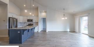 Beautiful 4 Bedroom Home Gallery 22