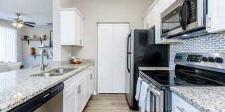 Lake House Apartments Gallery 38