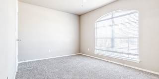Charming home in Yukon + 3 bedrooms + 2 bathrooms Gallery 16