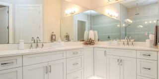 ****DOWNTOWN NAPLES*** SEASONAL***BEAUTIFUL VILLAS NAPOLI****NOW AVAILABLE*** Gallery 37