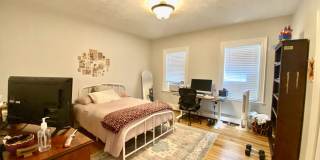 Awesome 4 bed 2 bath in Cambridge.... Gallery 24