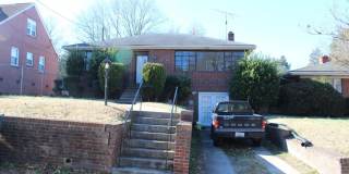 Room in 7 Bedroom Home at Nelson St Gallery 1