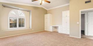 Large 6 bed/3 bath KIERLAND Single-family Home in Scottsdale Gallery 17