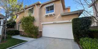 Beautiful 3-Bedroom Home with Covered Patio in Valencia! Gallery 1