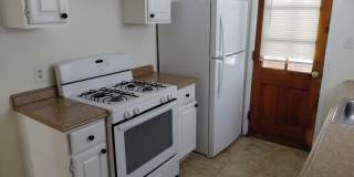 4 bedroom, 2 full bath bungalow near Cedar and Warrensville Gallery 4