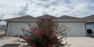 Luxury 3 Bed-2 Bath Duplex in Seguin,TX! Gallery 1