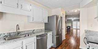 Beautiful Two Bedroom, Two Bathroom Condo Gallery 3