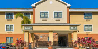 Tampa - Airport - Spruce Street Gallery 4