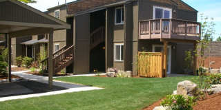 (963) 2850 Newton Place - 3brdm/1.5 Bath Condo Gallery 1