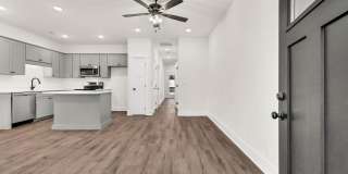 3 Bedroom 2 1/2 Bath Condo For Rent Near Downtown! Gallery 5