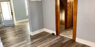 Beautiful 2 Bedroom/2 Bath South End Home Close to U of L Gallery 5