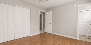 6847 Hawthorne Lane Gallery 9