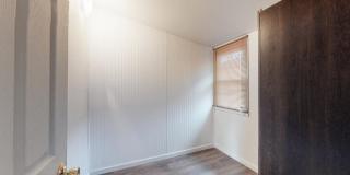 105 Woods Avenue Gallery 6