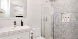 1104 N 13th Terrace, Hollywood, FL 33019 Gallery 17