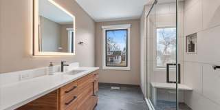 148 Oak Street Gallery 20