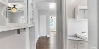 1023 W 37th Street Gallery 16