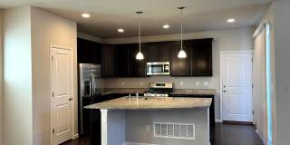 Charming 3BR + Spacious Loft Home in Broomfield Gallery 4