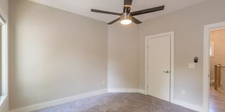 406 East Side Ave SE - Full HouseMain Gallery 50