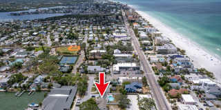 Coastal Retreat Steps from the Sand in Indian Rocks Beach Coastal Retreat Steps from the Sand in Indian Rocks Beach Gallery 37