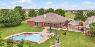 Luxury Lease on 1+ Acre with Saltwater Pool & Workshop in Ponder ISD! Gallery 35