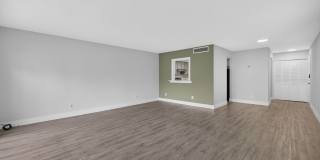 Pierce Beach Premier Apartments at Woodland Condominium Gallery 24