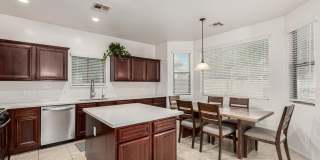 390 W Wisteria Place Gallery 10
