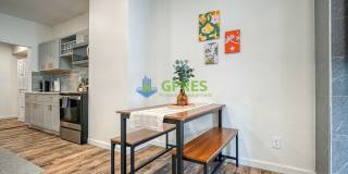 Furnished Elegant 3-Bedroom, 2.5 Bath Home with Hardwood Floors & Central A/C Gallery 18
