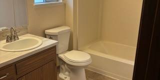 1 Bedroom 1 Bathroom at Hollywood Park Apartments Gallery 49